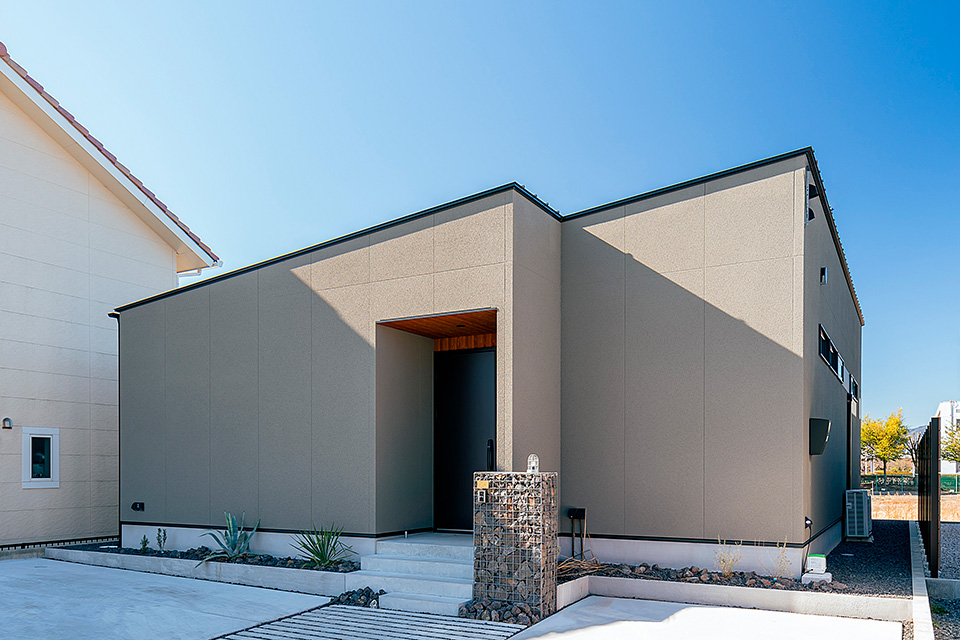 株式会社中里工務店